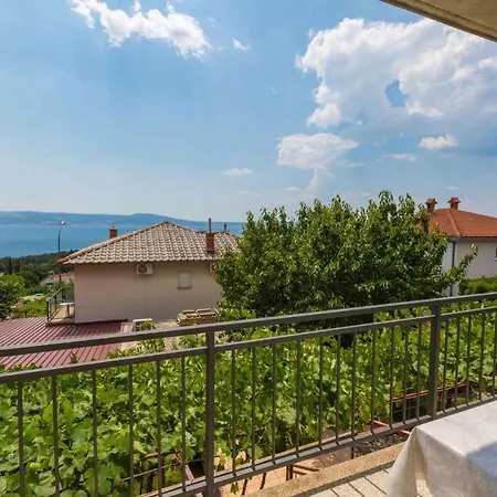 Apartament In 39125 Novi Vinodolski