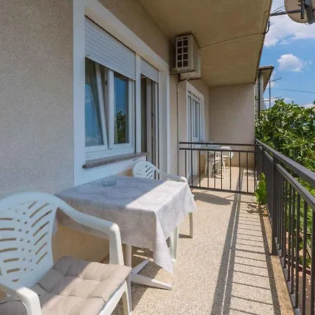 Apartament In 39125
