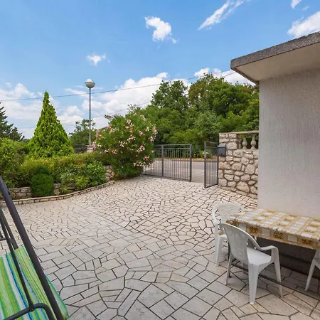 Apartament In 39125 Novi Vinodolski